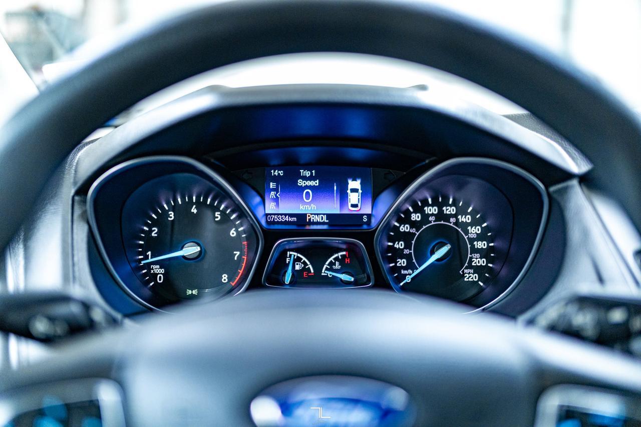 2018 Ford Focus SE Hatchback BCam Red Deer AB