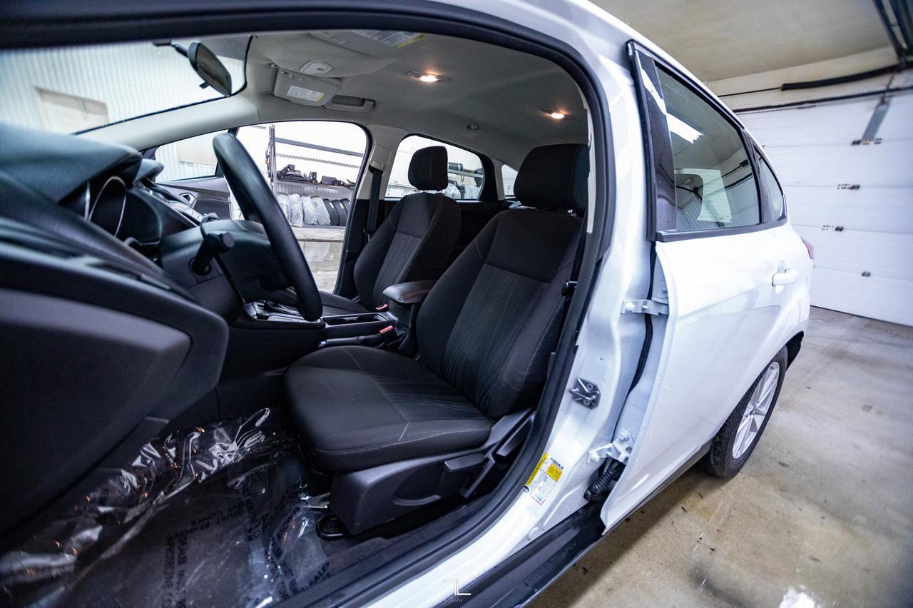 2018 Ford Focus SE Hatchback BCam Red Deer AB