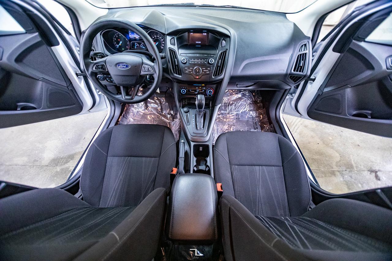 2018 Ford Focus SE Hatchback BCam Red Deer AB