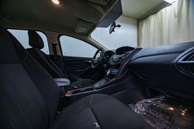 2018 Ford Focus SE Hatchback BCam Red Deer AB