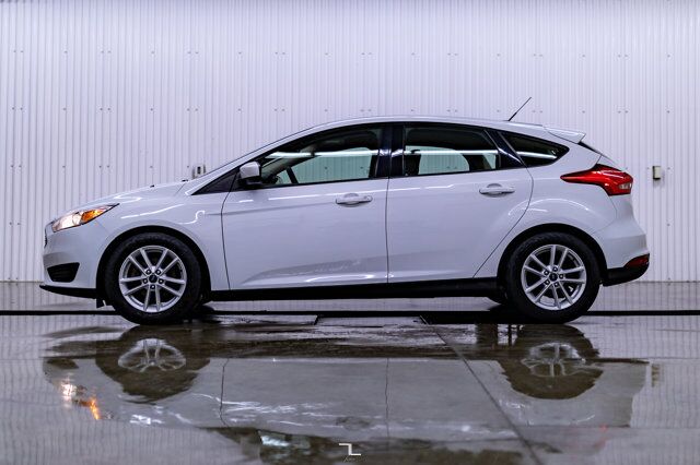 2018 Ford Focus SE Hatchback BCam Red Deer AB
