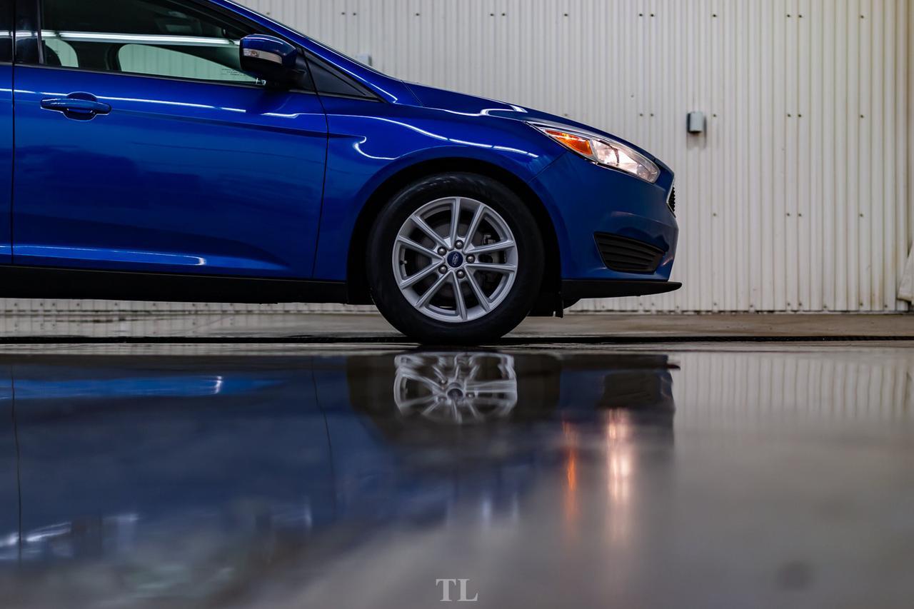 2018 Ford Focus SE Hatchback BCam Remote Start Red Deer AB