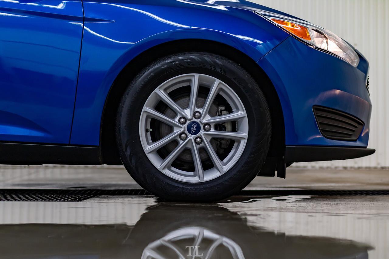 2018 Ford Focus SE Hatchback BCam Remote Start Red Deer AB