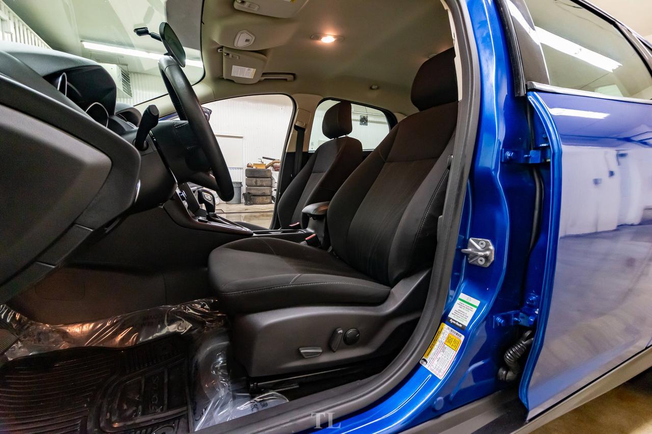 2018 Ford Focus SE Hatchback BCam Remote Start Red Deer AB