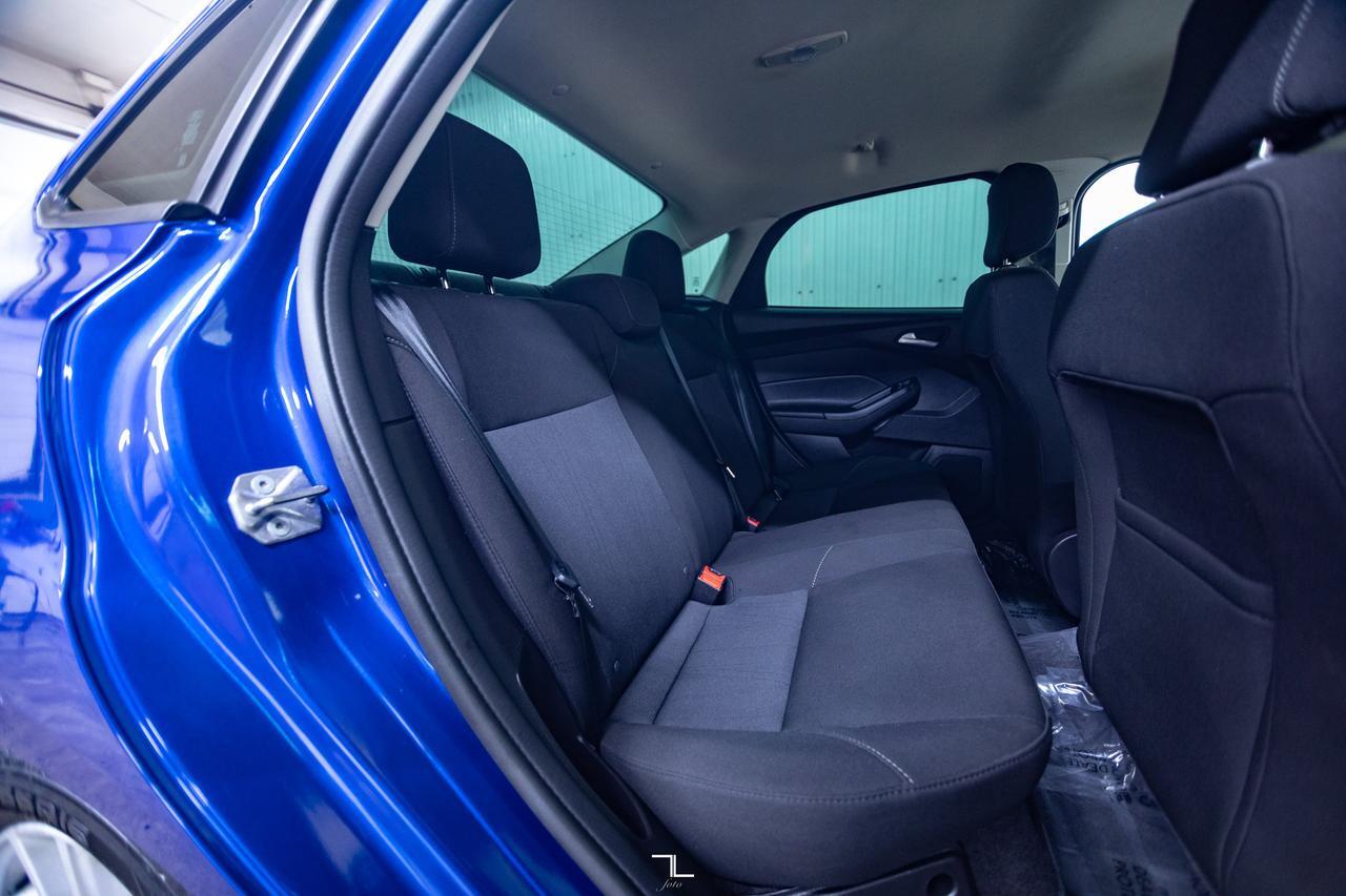 2018 Ford Focus SE Sedan BCam Red Deer AB