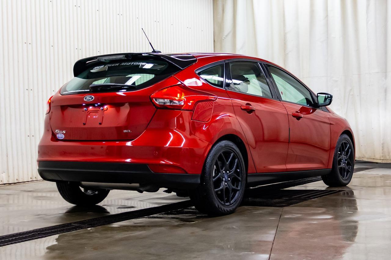 2018 Ford Focus SEL Htachback Nav Roof BCam Red Deer AB