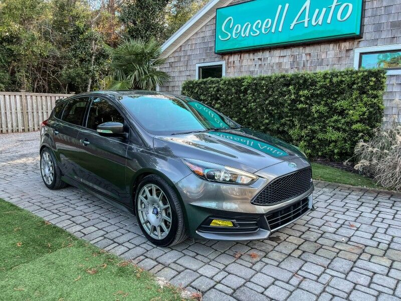 2018 Ford Focus ST