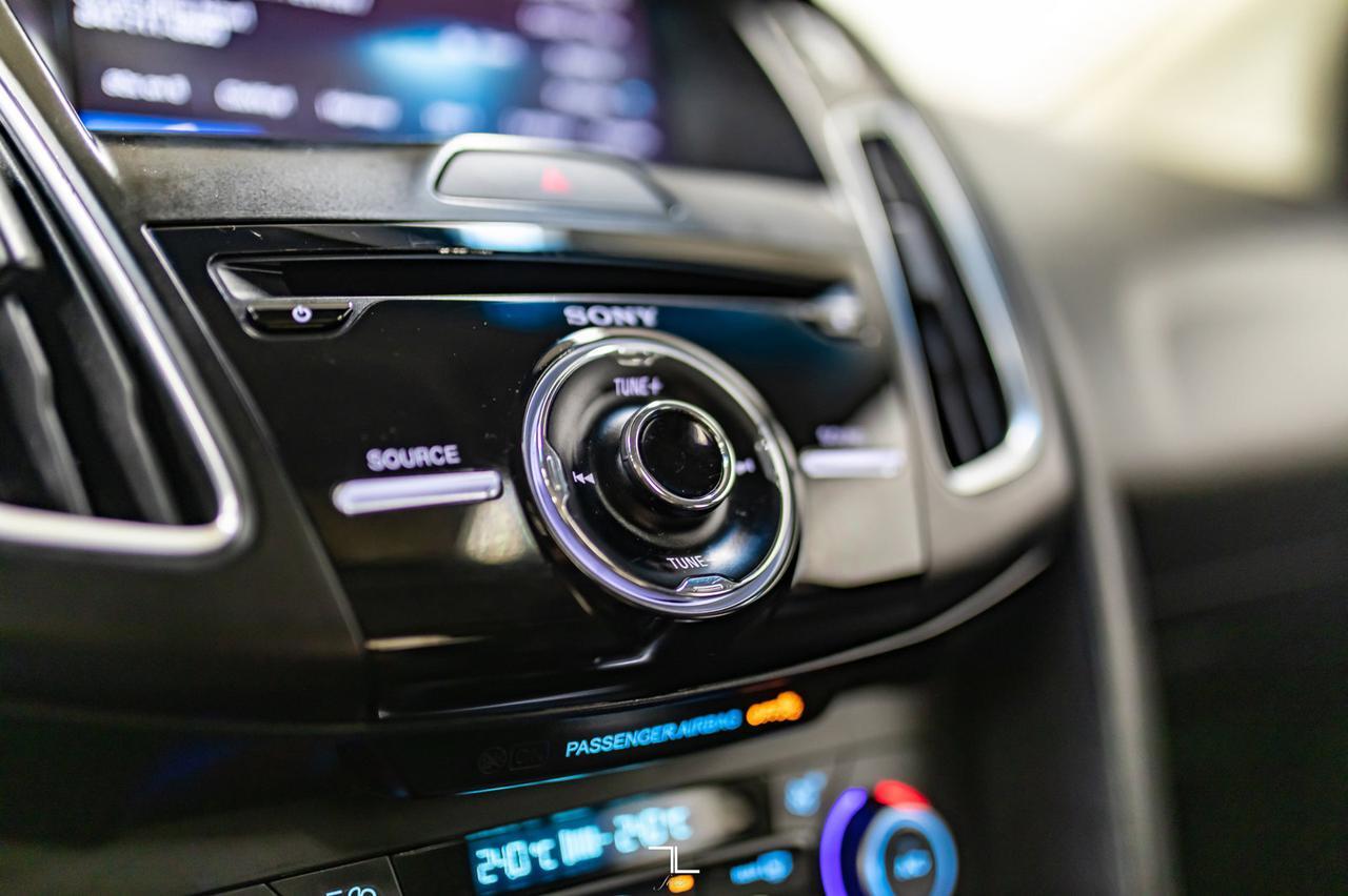 2018 Ford Focus Titanium Hatchback Leather Roof BCam Red Deer AB