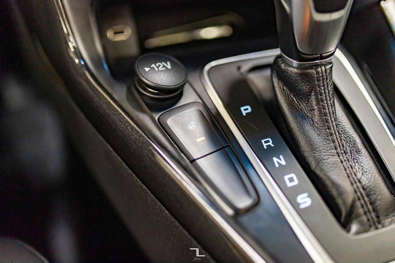 2018 Ford Focus Titanium Hatchback Leather Roof BCam Red Deer AB