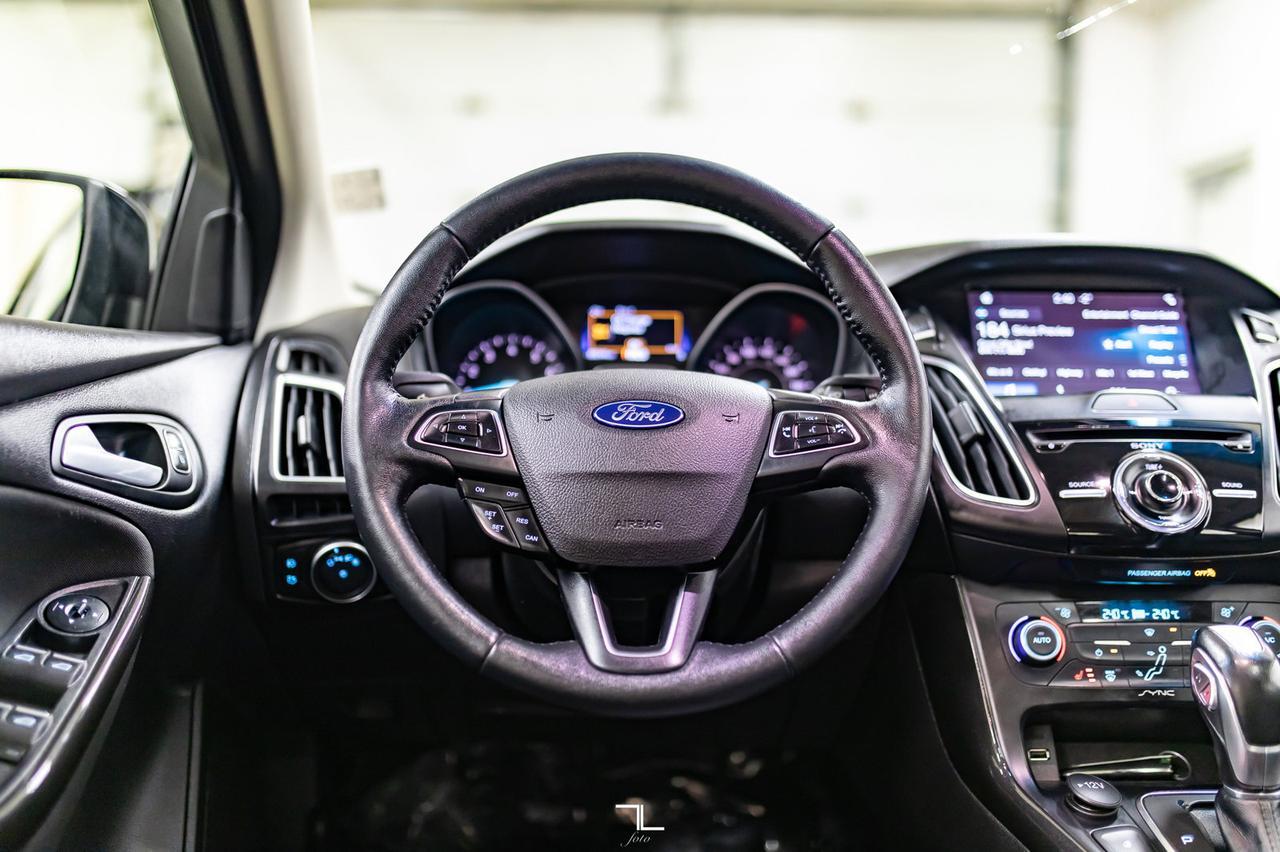 2018 Ford Focus Titanium Hatchback Leather Roof BCam Red Deer AB