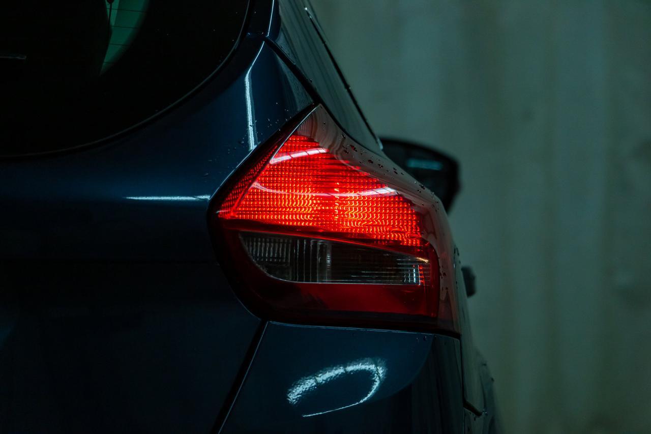2018 Ford Focus Titanium Hatchback Leather Roof BCam Red Deer AB