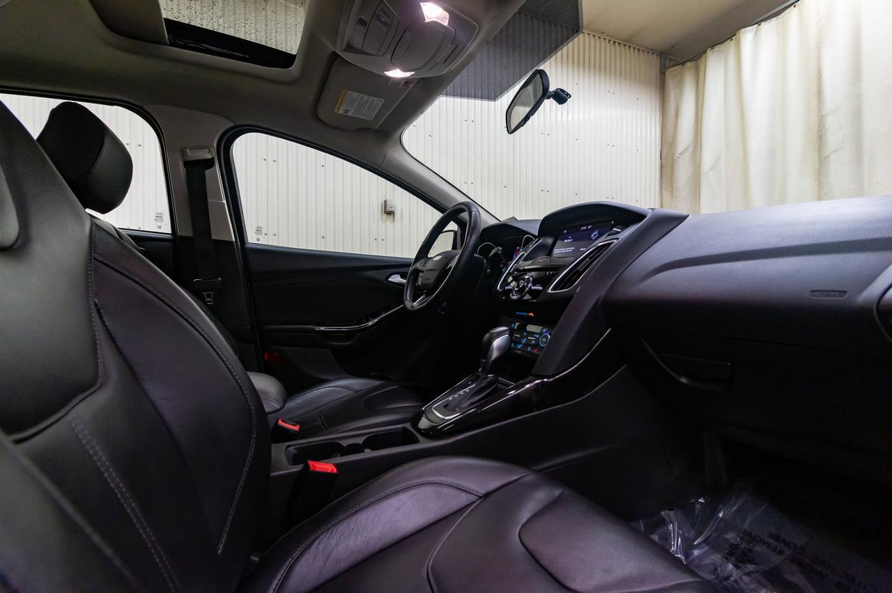 2018 Ford Focus Titanium Hatchback Leather Roof BCam Red Deer AB