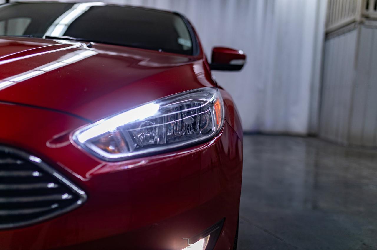 2018 Ford Focus Titanium Hatchback Leather Roof Nav Red Deer AB