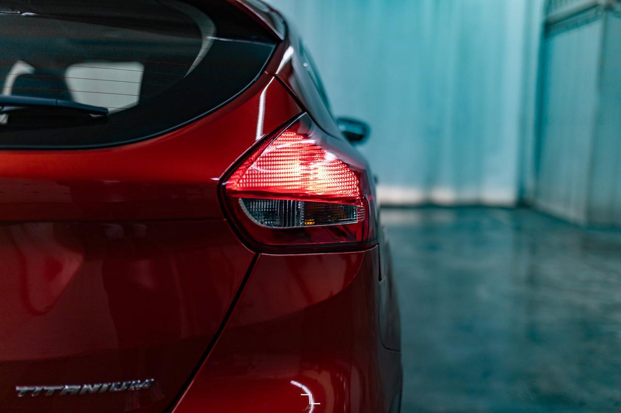 2018 Ford Focus Titanium Hatchback Leather Roof Nav Red Deer AB