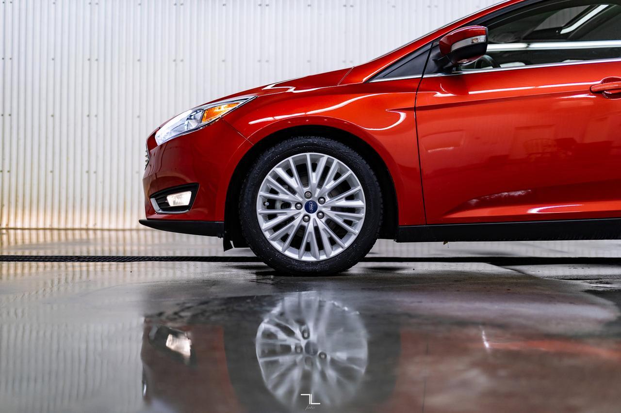 2018 Ford Focus Titanium Hatchback Leather Roof Nav Red Deer AB