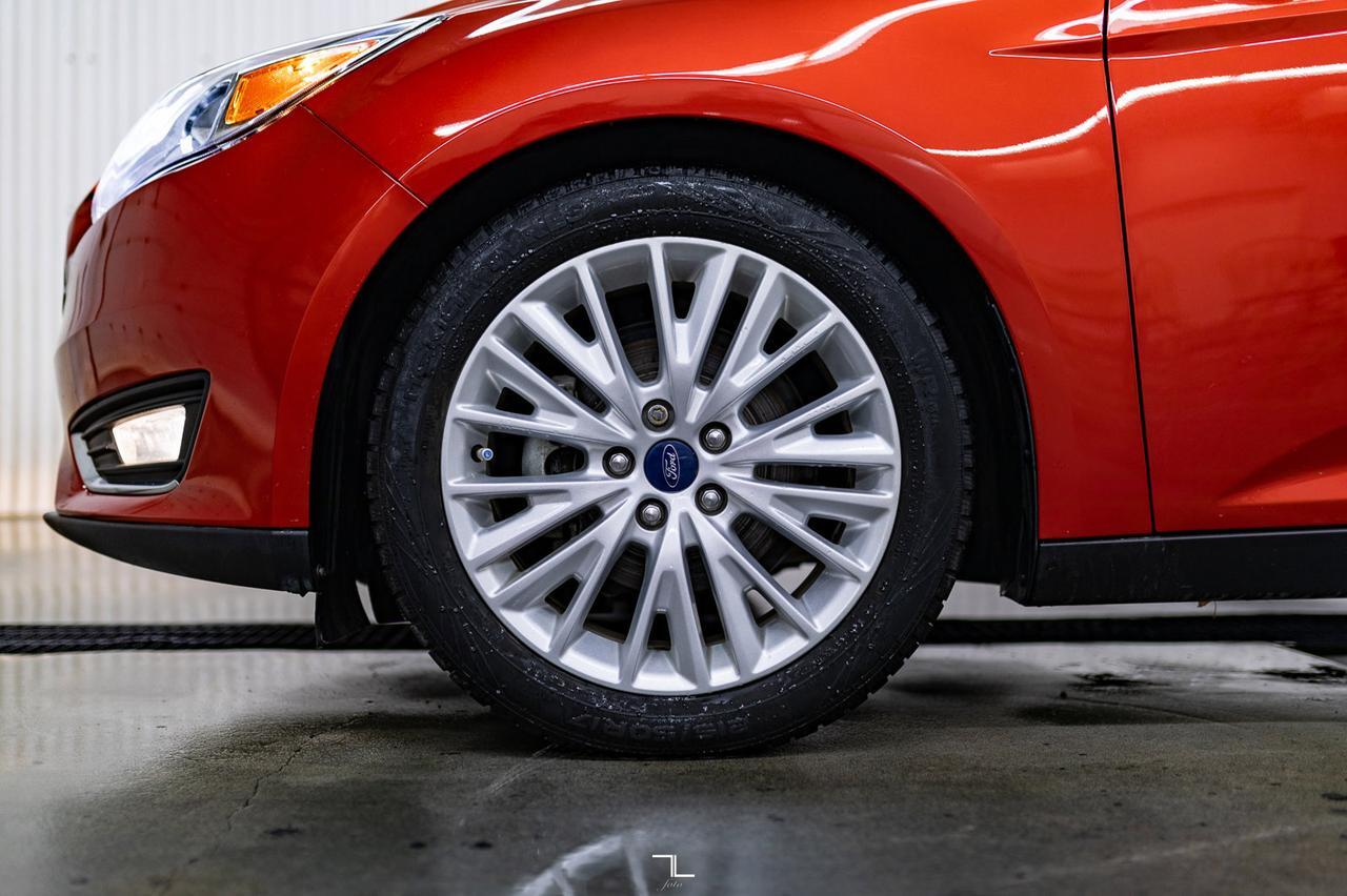 2018 Ford Focus Titanium Hatchback Leather Roof Nav Red Deer AB