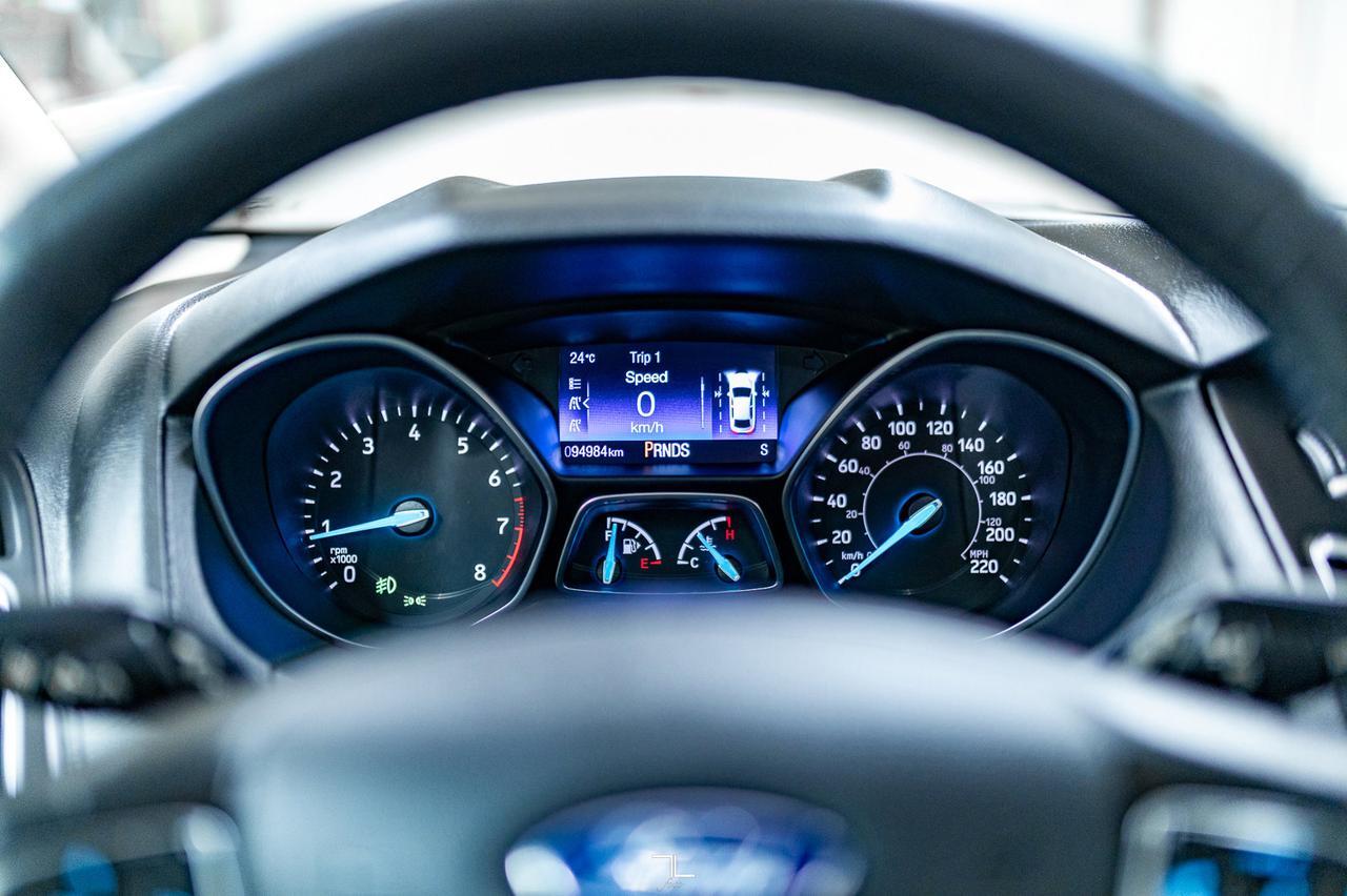 2018 Ford Focus Titanium Hatchback Leather Roof Nav Red Deer AB