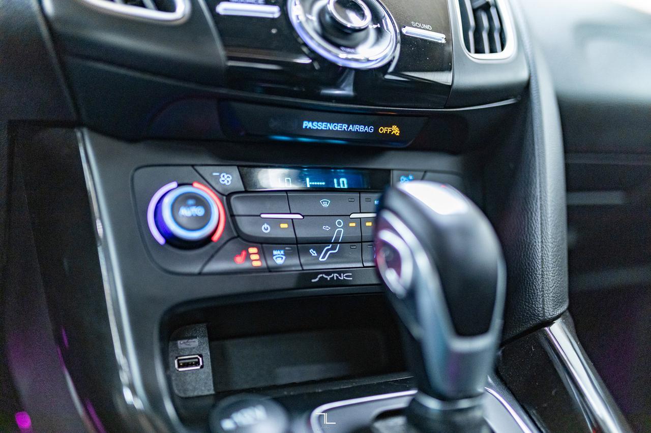 2018 Ford Focus Titanium Hatchback Leather Roof Nav Red Deer AB