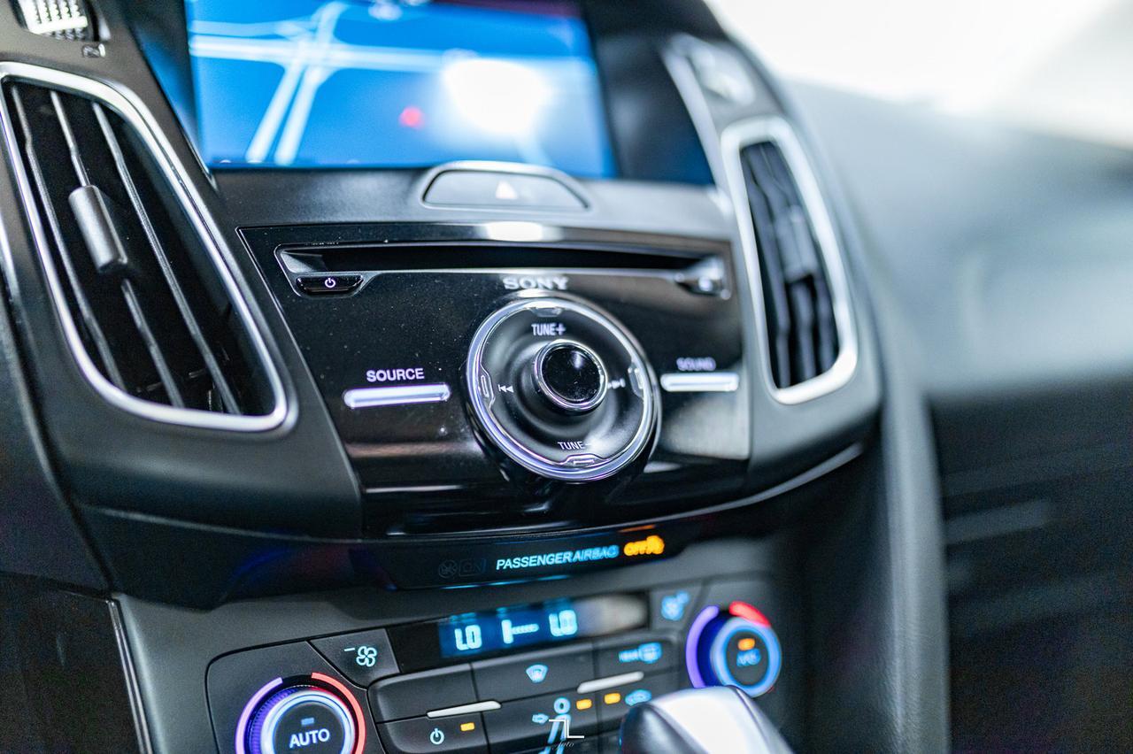 2018 Ford Focus Titanium Hatchback Leather Roof Nav Red Deer AB