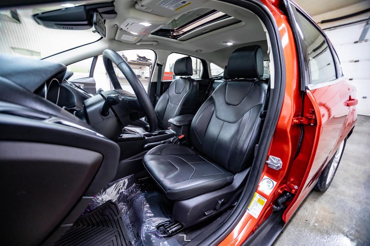 2018 Ford Focus Titanium Hatchback Leather Roof Nav Red Deer AB