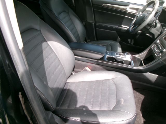 2018 Ford Fusion SE - Photo 23