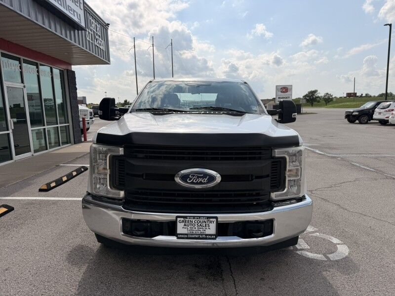 2018 Ford Super Crew F-350 SRW Diesel Utility XL Collinsville OK