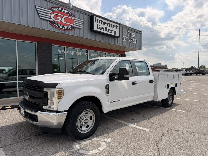 2018 Ford Super Crew F-350 SRW Diesel Utility XL Collinsville OK