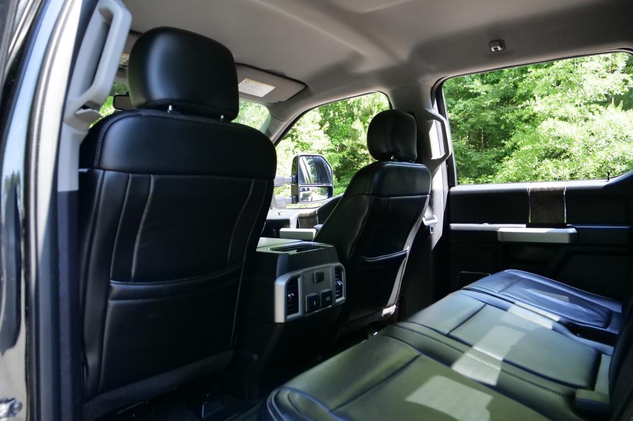 2018 Ford Super Duty F-250 LARIAT 4X4 / UPGRADES / V8 Turbo Diesel! Lincolnton NC