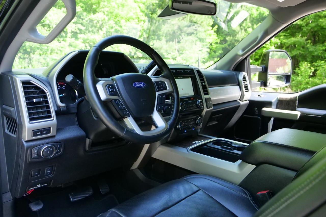 2018 Ford Super Duty F-250 LARIAT 4X4 / UPGRADES / V8 Turbo Diesel! Lincolnton NC