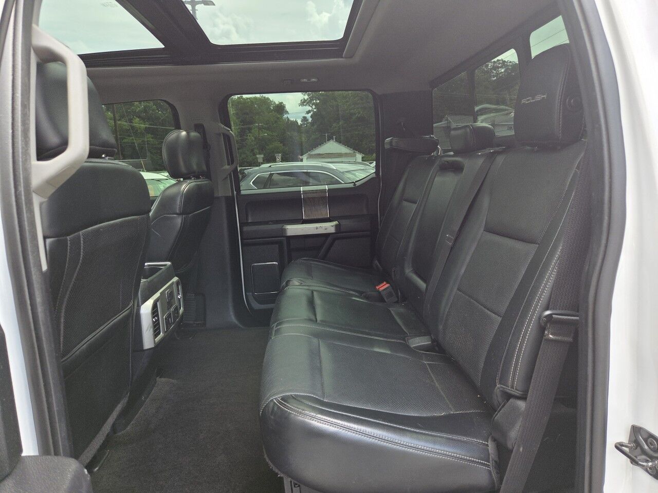 2018 Ford Super Duty F-250 SRW LARIAT Charlton MA