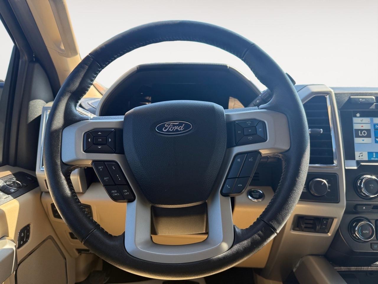 2018 Ford Super Duty F-250 SRW LARIAT, HEATED/VENTILATED SEATS, HEATED REAR SEATS, HEATED STEERING WHEEL, TOW HOOKS, TOW PACKAGE, POWER RUNNING BOARDS, POWER REAR SLIDING WINDOW, BACKUP CAMERA, POWER/HEATED MIRRORS, MOONROOF, CLEAN CARFAX, ONLY 1 OWNER! Norfolk VA