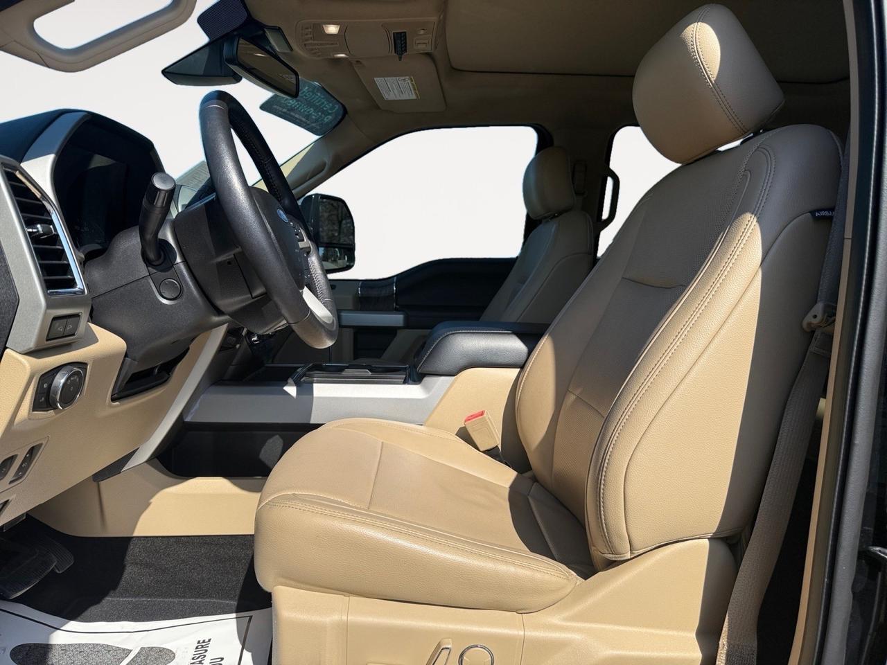 2018 Ford Super Duty F-250 SRW LARIAT, HEATED/VENTILATED SEATS, HEATED REAR SEATS, HEATED STEERING WHEEL, TOW HOOKS, TOW PACKAGE, POWER RUNNING BOARDS, POWER REAR SLIDING WINDOW, BACKUP CAMERA, POWER/HEATED MIRRORS, MOONROOF, CLEAN CARFAX, ONLY 1 OWNER! Norfolk VA