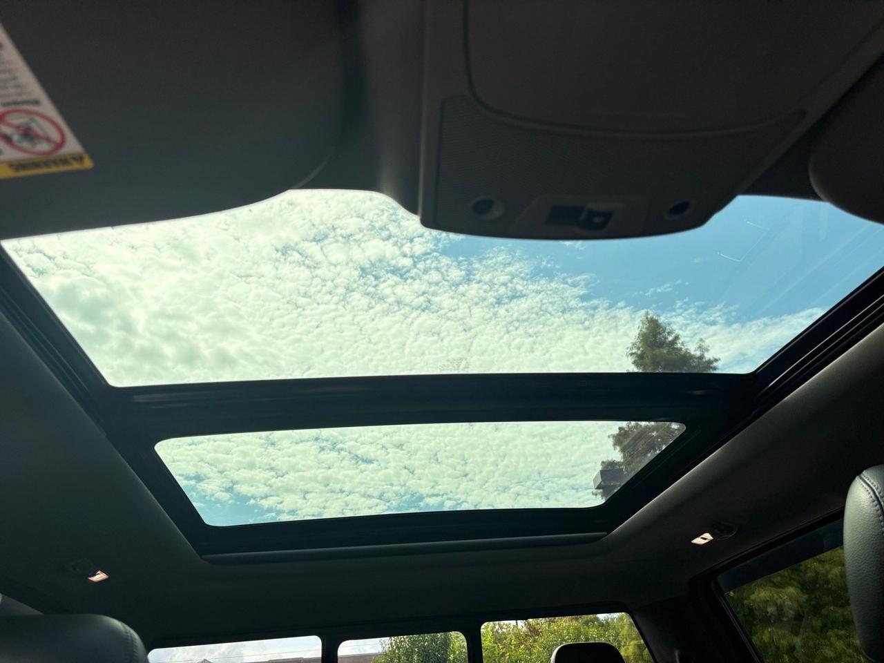 2018 Ford Super Duty F-250 SRW LARIAT, LIFTED, RUNNING BOARDS, REAR POWER SLIDING WINDOW, HEATED & VENTILATED SEATS, BACKUP CAMERA, PANORAMIC MOONROOF, TOW PADCKAGE, LOW LOW MILEAGE, TEST DRIVE THIS FORD TODAY! Virginia Beach VA
