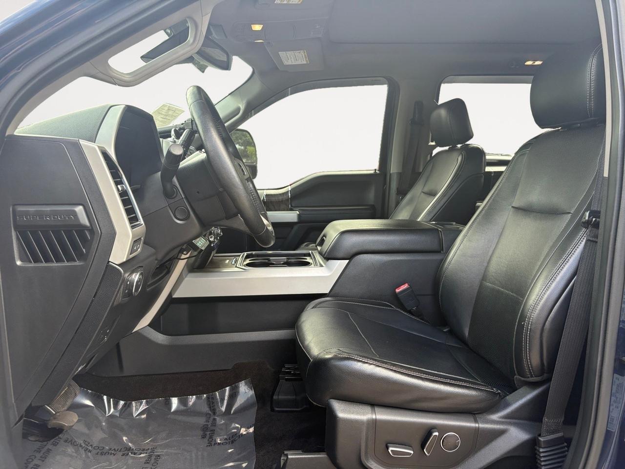 2018 Ford Super Duty F-250 SRW LARIAT, LIFTED, RUNNING BOARDS, REAR POWER SLIDING WINDOW, HEATED & VENTILATED SEATS, BACKUP CAMERA, PANORAMIC MOONROOF, TOW PADCKAGE, LOW LOW MILEAGE, TEST DRIVE THIS FORD TODAY! Virginia Beach VA