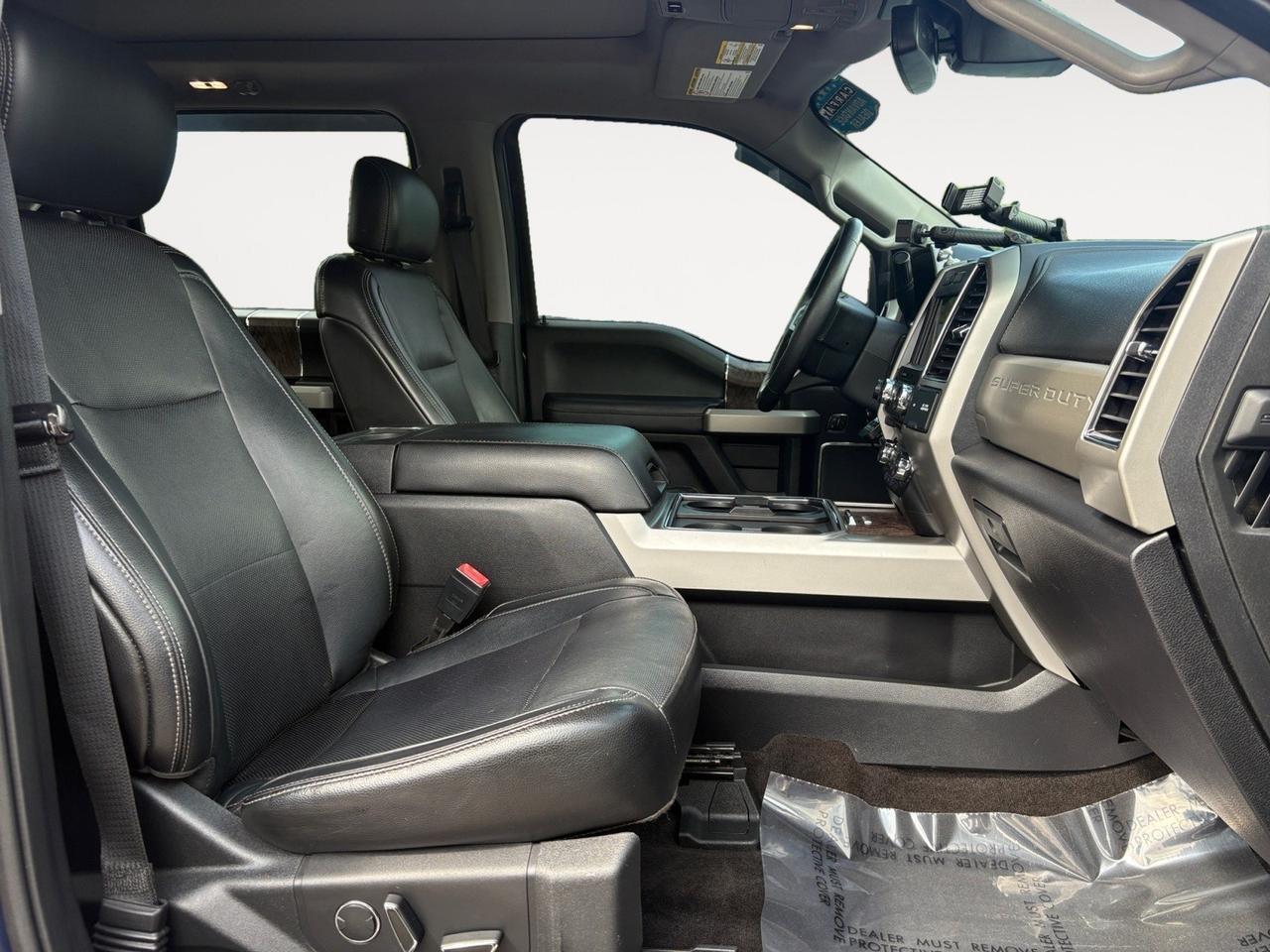 2018 Ford Super Duty F-250 SRW LARIAT, LIFTED, RUNNING BOARDS, REAR POWER SLIDING WINDOW, HEATED & VENTILATED SEATS, BACKUP CAMERA, PANORAMIC MOONROOF, TOW PADCKAGE, LOW LOW MILEAGE, TEST DRIVE THIS FORD TODAY! Virginia Beach VA