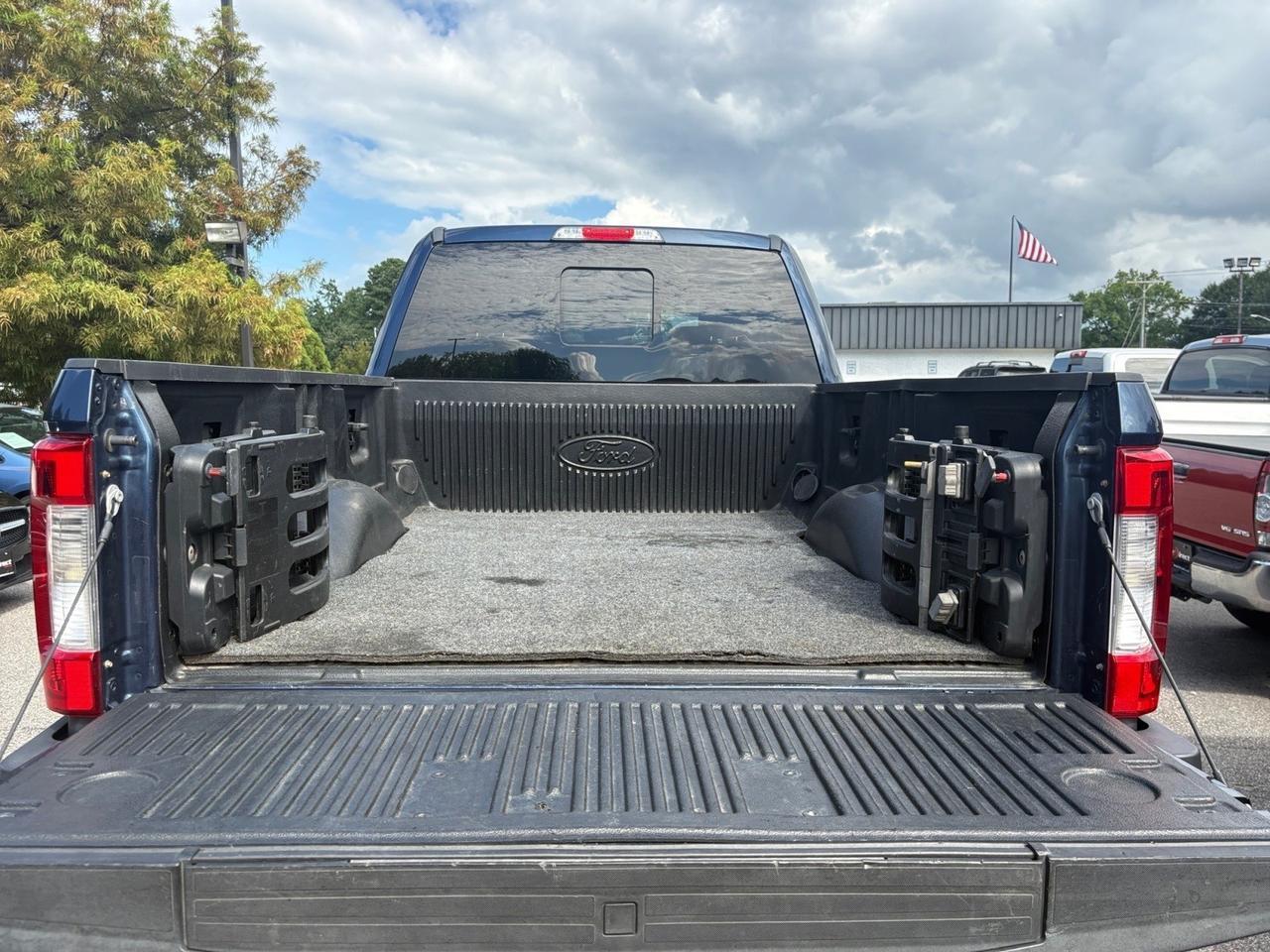 2018 Ford Super Duty F-250 SRW LARIAT, LIFTED, RUNNING BOARDS, REAR POWER SLIDING WINDOW, HEATED & VENTILATED SEATS, BACKUP CAMERA, PANORAMIC MOONROOF, TOW PADCKAGE, LOW LOW MILEAGE, TEST DRIVE THIS FORD TODAY! Virginia Beach VA