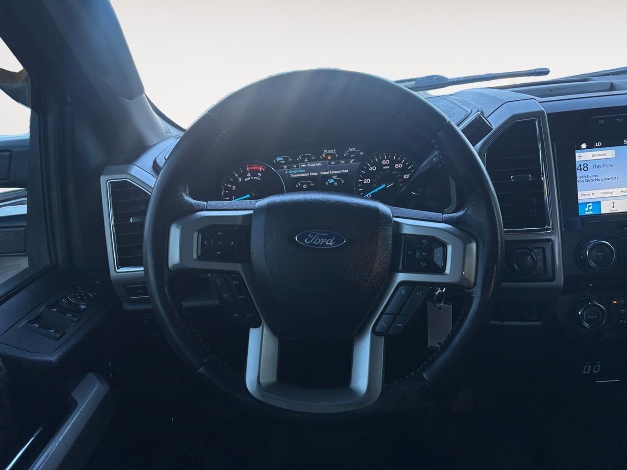 2018 Ford Super Duty F-250 SRW LARIAT, POWER STROKE TURBO DIESEL, TOW PACKAGE, RUNNING BOARDS, REAR POWEER SLIDING WINDOW, HEATED & VENTILATED SEATS, BACKUP CAMERA WITH PARKING SENSORS, CLEAN CARFAX, DRIVE WITH POWER! Virginia Beach VA