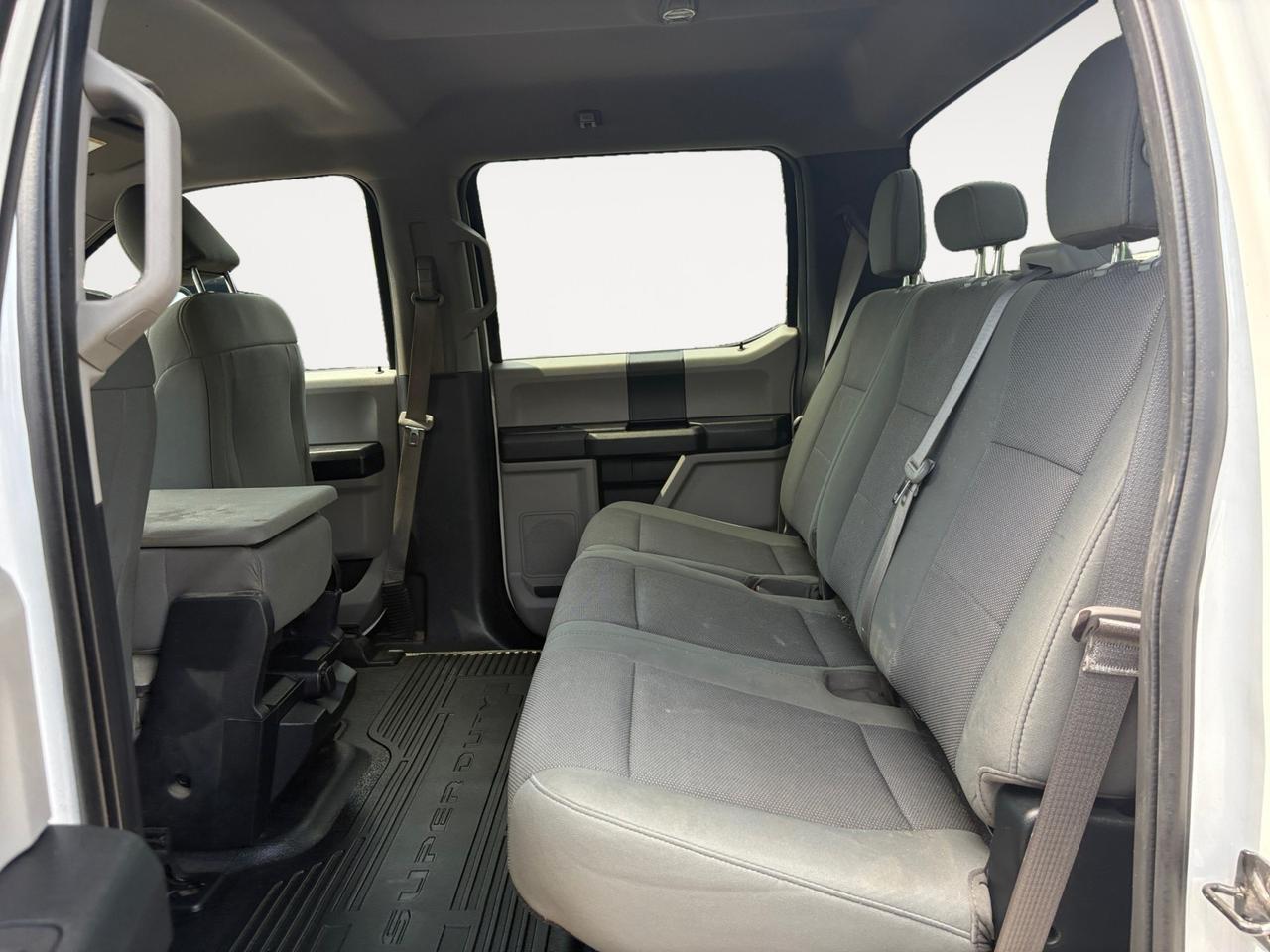 2018 Ford Super Duty F-250 SRW XL, 6.7L POWER STROKE V8 TURBO DIESEL, TOW PACKAGE, BLUETOOTH, BACKUP CAMERA, BED LINER, RUNNING BOARDS, TAKE POWER BEHIND THE WHEEL!! Virginia Beach VA