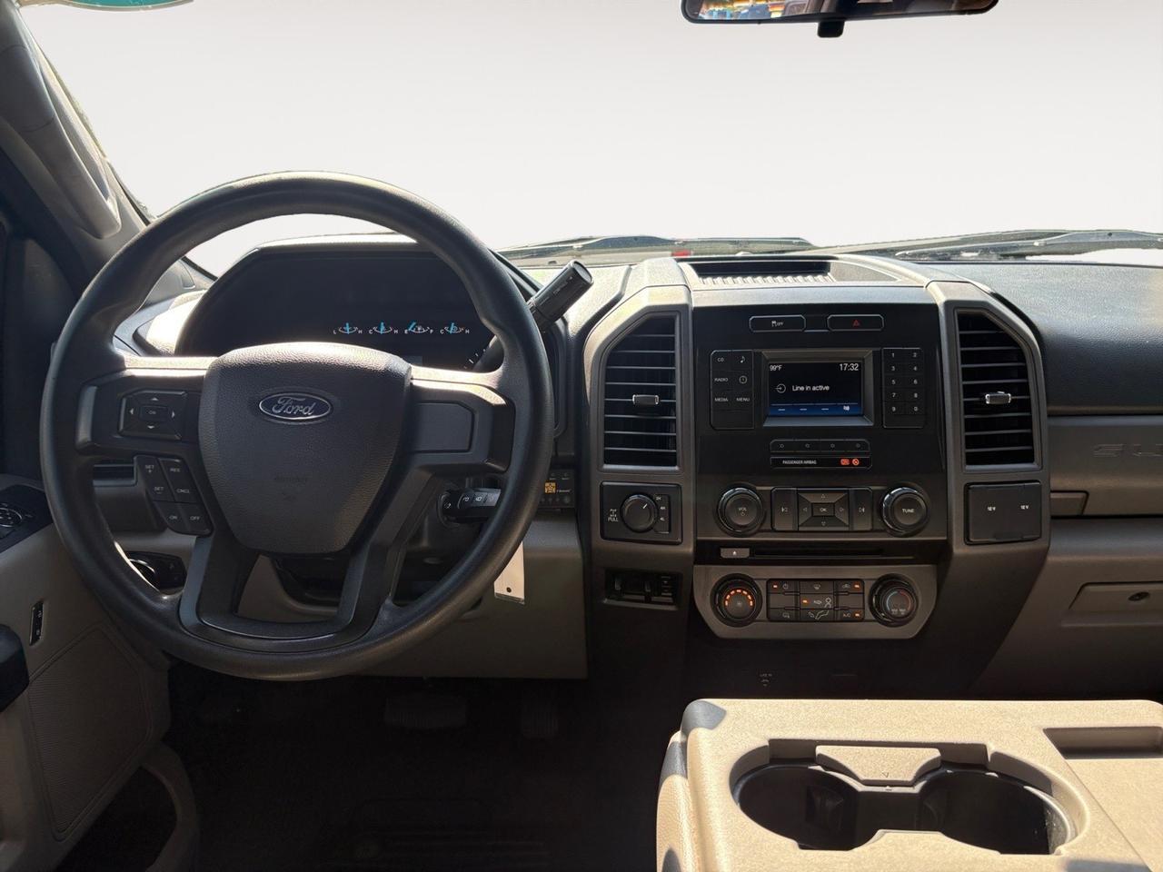 2018 Ford Super Duty F-250 SRW XLT, TOW PACKAGE, RUNNING BOARDS, BACKUP CAMERA WITH PARKING SENSORS, SNOW PLOW PACKAGE, BED LINER, 6.2L FLEX FUEL ENGINE, GO SUPER DUTY THIS SUMMER! Virginia Beach VA