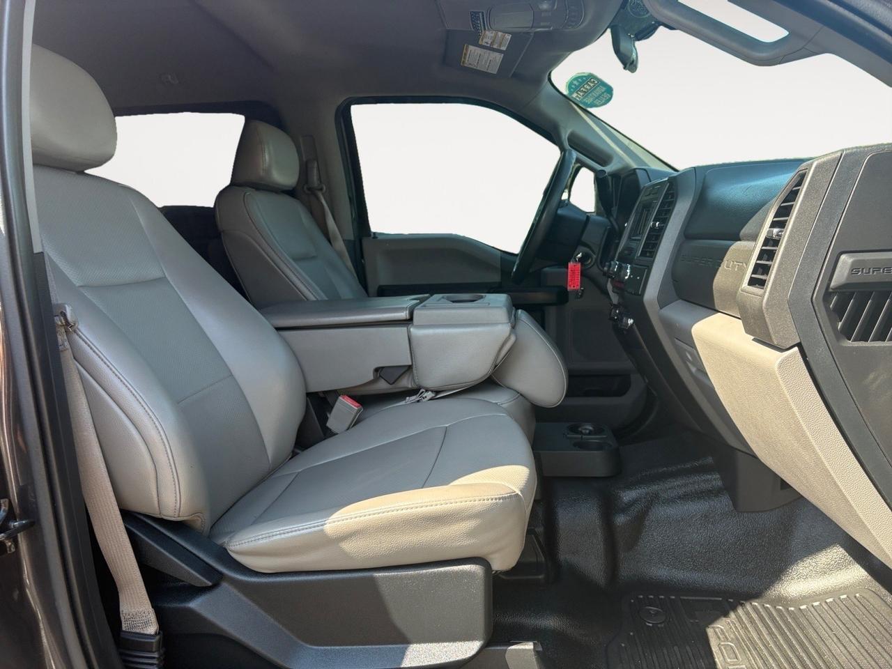 2018 Ford Super Duty F-250 SRW XLT, TOW PACKAGE, RUNNING BOARDS, BACKUP CAMERA WITH PARKING SENSORS, SNOW PLOW PACKAGE, BED LINER, 6.2L FLEX FUEL ENGINE, GO SUPER DUTY THIS SUMMER! Virginia Beach VA