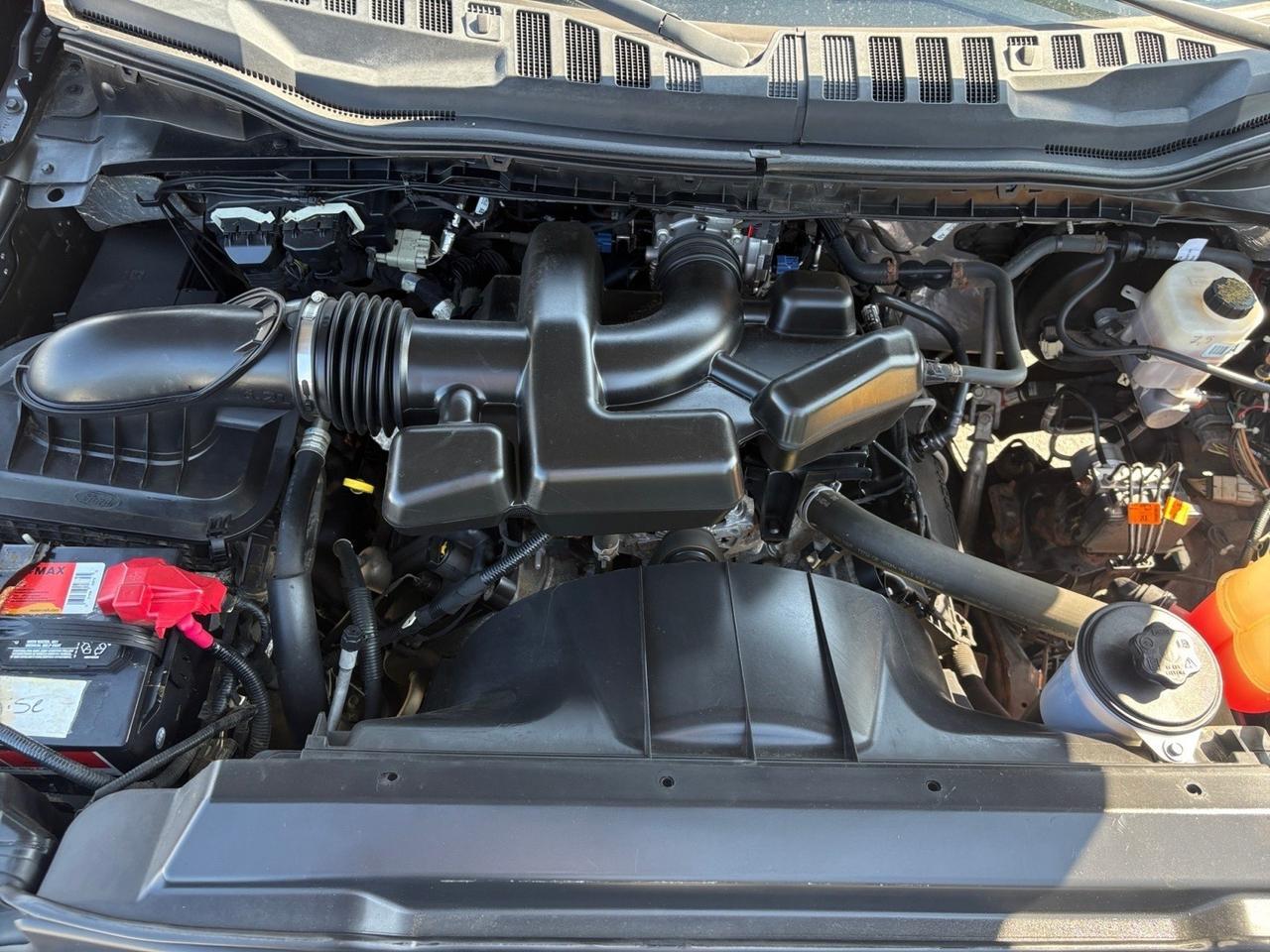 2018 Ford Super Duty F-250 SRW XLT, TOW PACKAGE, RUNNING BOARDS, BACKUP CAMERA WITH PARKING SENSORS, SNOW PLOW PACKAGE, BED LINER, 6.2L FLEX FUEL ENGINE, GO SUPER DUTY THIS SUMMER! Virginia Beach VA
