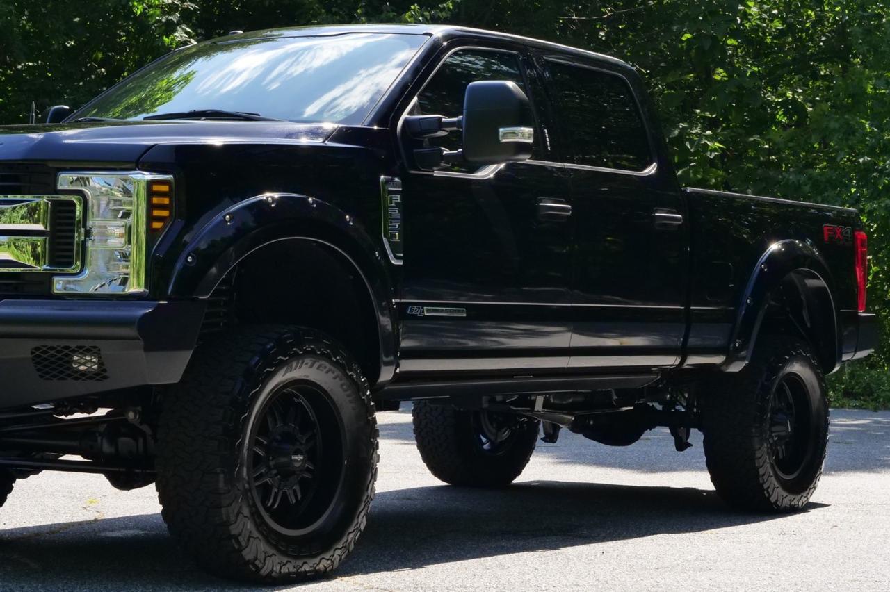 2018 Ford Super Duty F-250 XLT 4X4 / UPGRADES / 6.7L V8 Turbo Diesel! Lincolnton NC