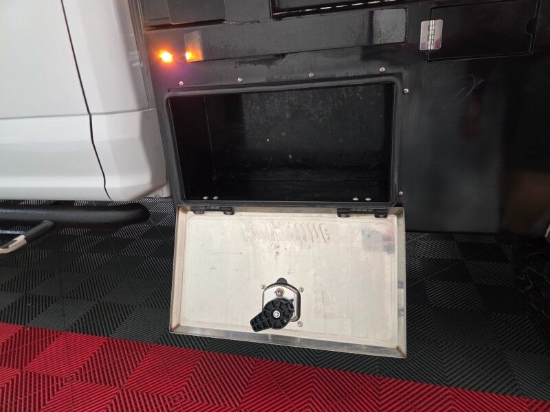 2018 Ford Super Duty F-350 LARIAT Flatbed 6.7L Diesel GPS Tool Boxes Gooseneck FREE WARRANT Arlington TX