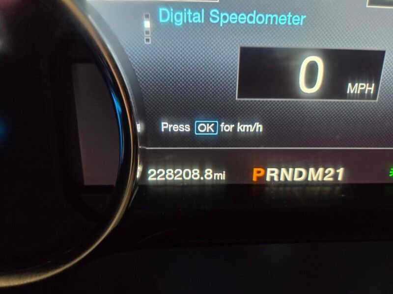 2018 Ford Super Duty F-350 LARIAT Ultimate 6.2L V8 Long Bed GPS Camera Gooseneck 35in Tires FREE WARRANTY Arlington TX