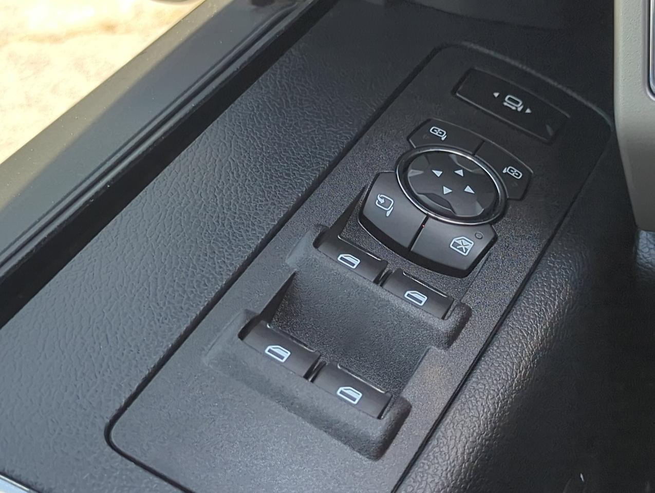 2018 Ford Super Duty F-350 SRW LARIAT Appleton WI