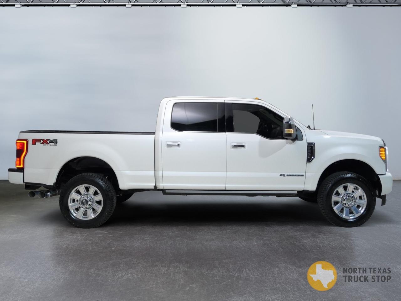 2018 Ford Super Duty F-350 SRW Platinum Ultimate FX4 6.7L Power Stroke 4x4 Mansfield TX