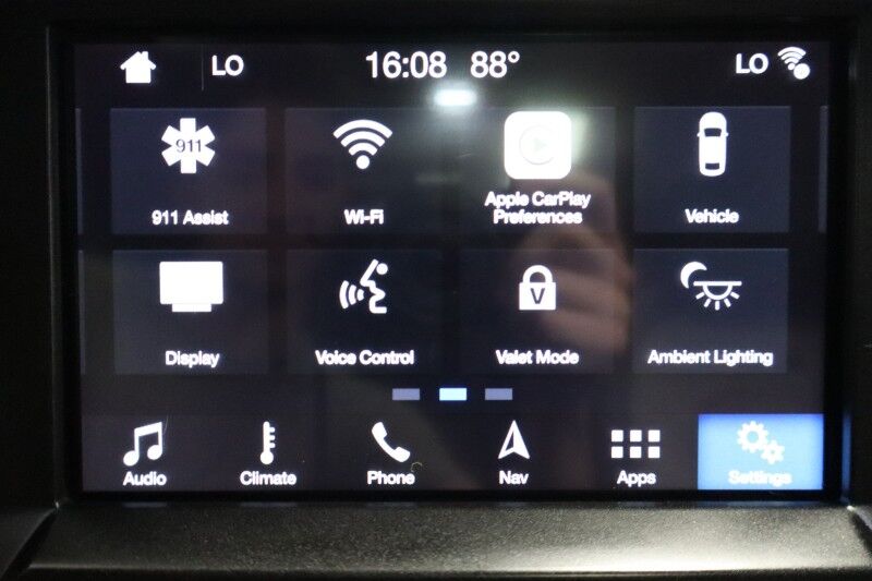 2018 Ford Super Duty F-450 Limited Dually FX4 CM Flatbed 19.5 Alcoa Sunroof FREE WARRANTY Arlington TX