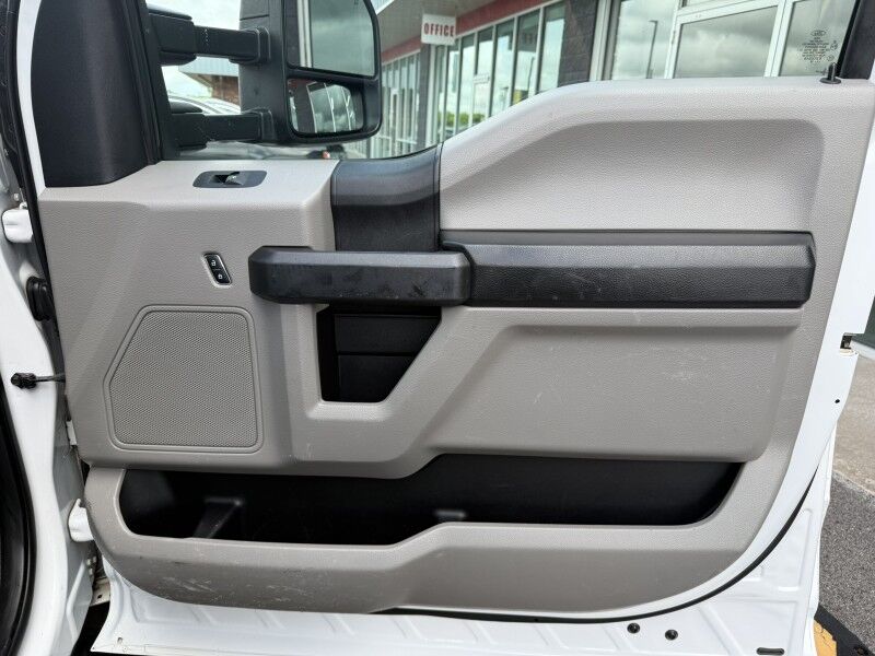 2018 Ford Super Duty F-550 V10 Cab & Chassis XL Collinsville OK