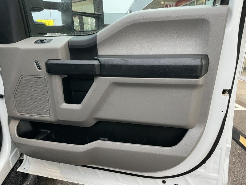2018 Ford Super Duty F-550 V10 Flatbed XL Collinsville OK
