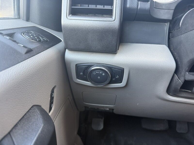 2018 Ford Super Duty F-550 V10 Flatbed XL Collinsville OK